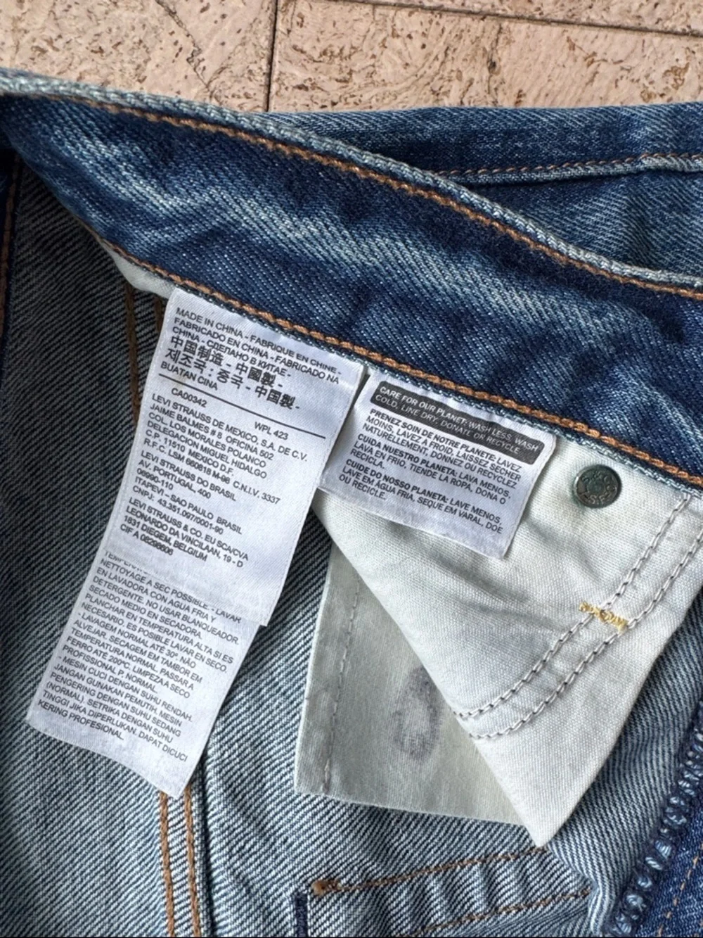Levi's Women's Light Blue Straight-Leg Jeans - Picture 9 of 12